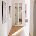 Bliss, Right In The Center With 1 Free Parking Spot Apartment *