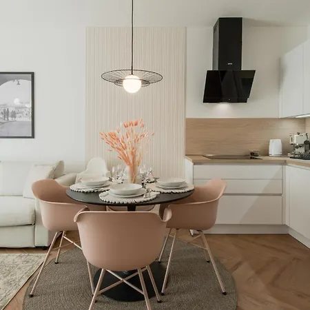 Apartment Bliss, Right In The Center With 1 Free Parking Spot Presov