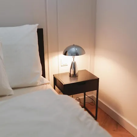 Bliss, Right In The Center With 1 Free Parking Spot Lejlighed